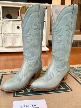 Tecovas Women’s Slate Blue Annie’s size 6 Boots